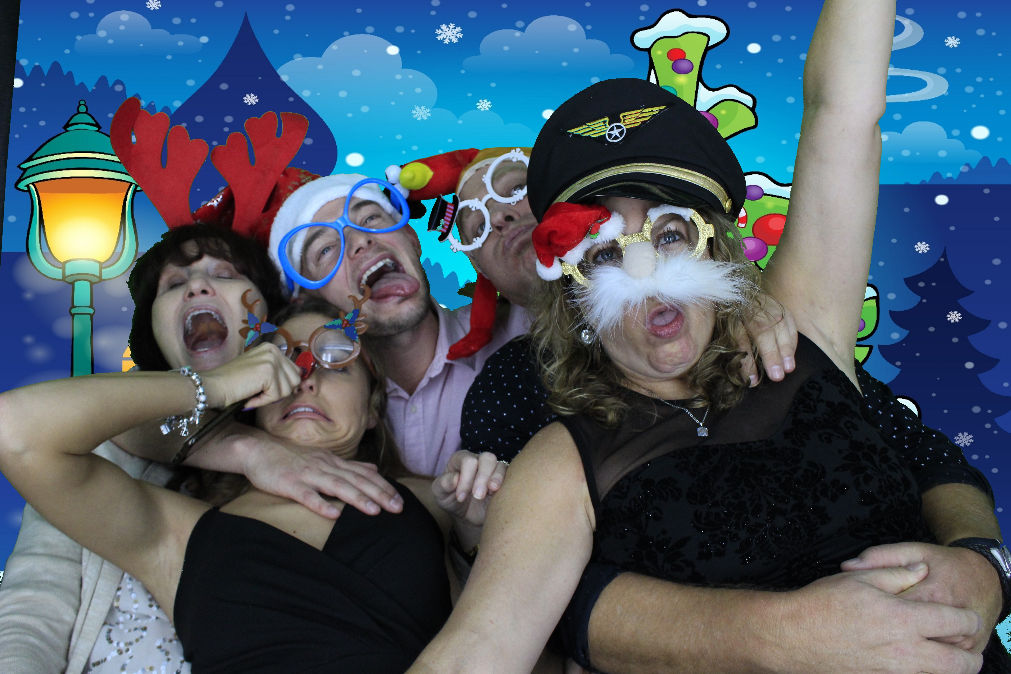 Silvermere Christmas Party  | View more photos from the event at gallery.myphotoboothexperience.co.uk/u/MyPhotoBoothExperienceLtd/Silvermere-Christmas-Party-0